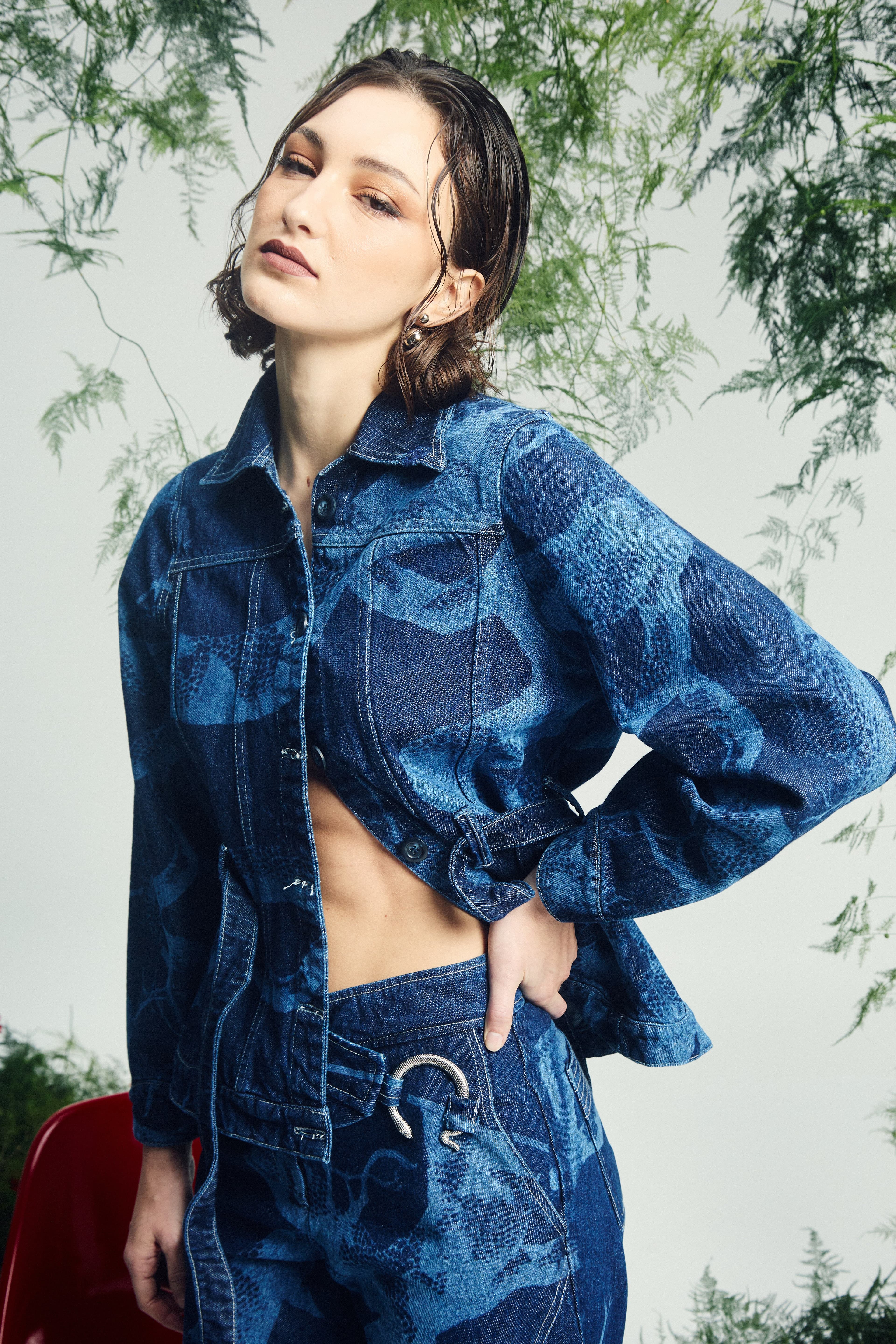 Jean Zaharian por ZIERRA LEONA — foto 4